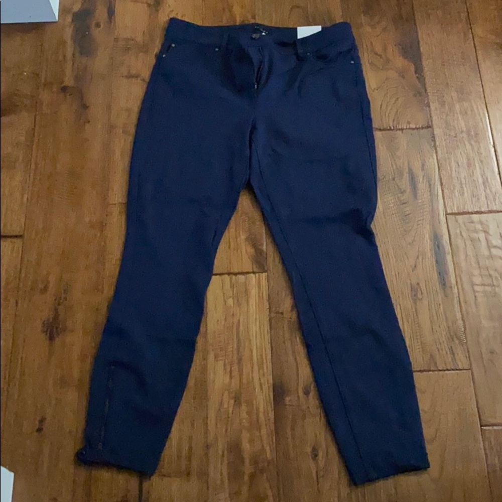 NWT White House Black Market Navy 6 skinny ankle